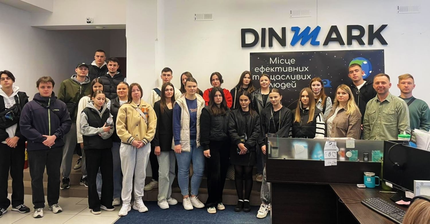 Vom Lernen zum Handeln: Praktische Übung für Studierende bei Dinmark