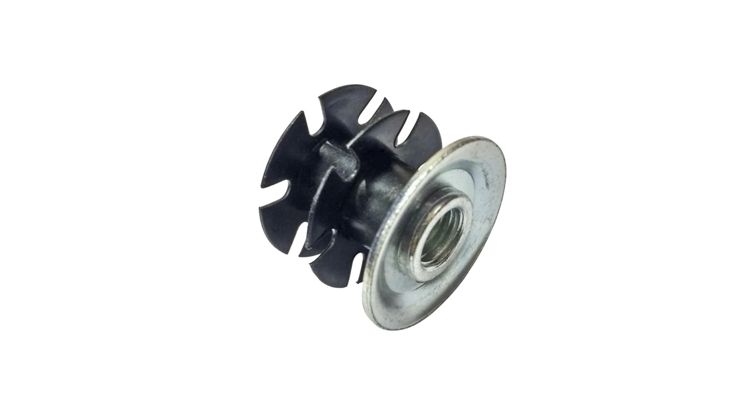 Nuss М8/21,4-22,4 mit Flansch Zink