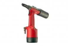 Hydropneumatic gun for rivets SRC-55P